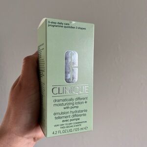 Clinique Dramatically Different Moisturizer